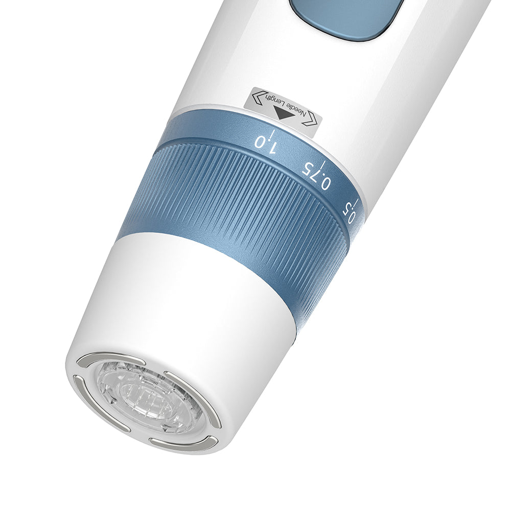 Nahaufnahme von HydraPen H5 mit Einstellring für Nadeltiefe, zeigt Millimetermarkierungen und Präzisionsdesign für microneedling.