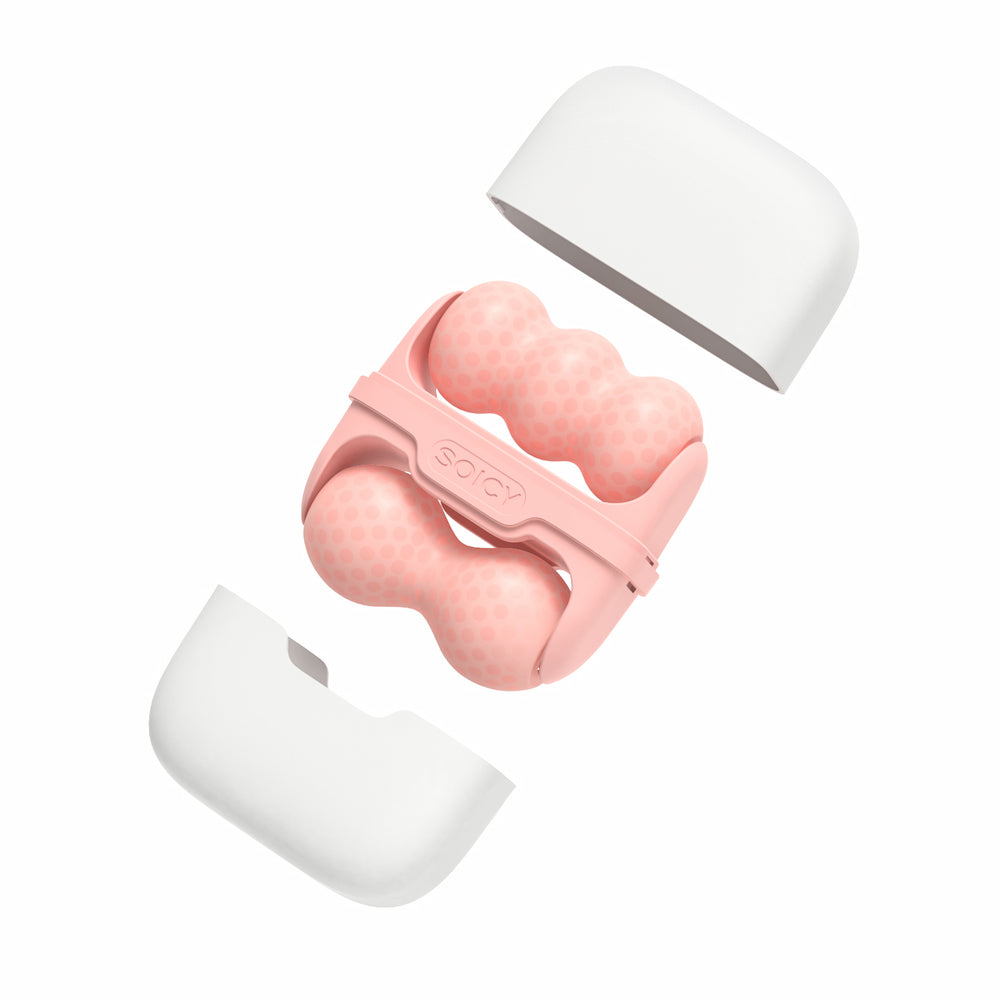 Ice Roller Soicy S30 in Rosa – ergonomischer Gesichtsroller für Kältetherapie, Massage und Lymphdrainage, gezeigt im auseinander genommenen Zustand mit weißem Aufbewahrungsetui.